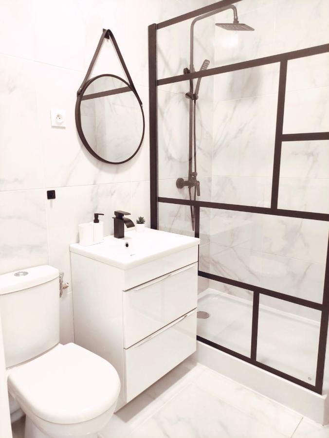 Apartament Aeroport Roissy Cdg - Parc Asterix - Parc Des Expositions Louvres Zewnętrze zdjęcie