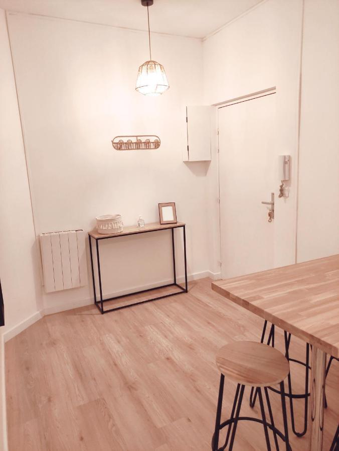 Apartament Aeroport Roissy Cdg - Parc Asterix - Parc Des Expositions Louvres Zewnętrze zdjęcie