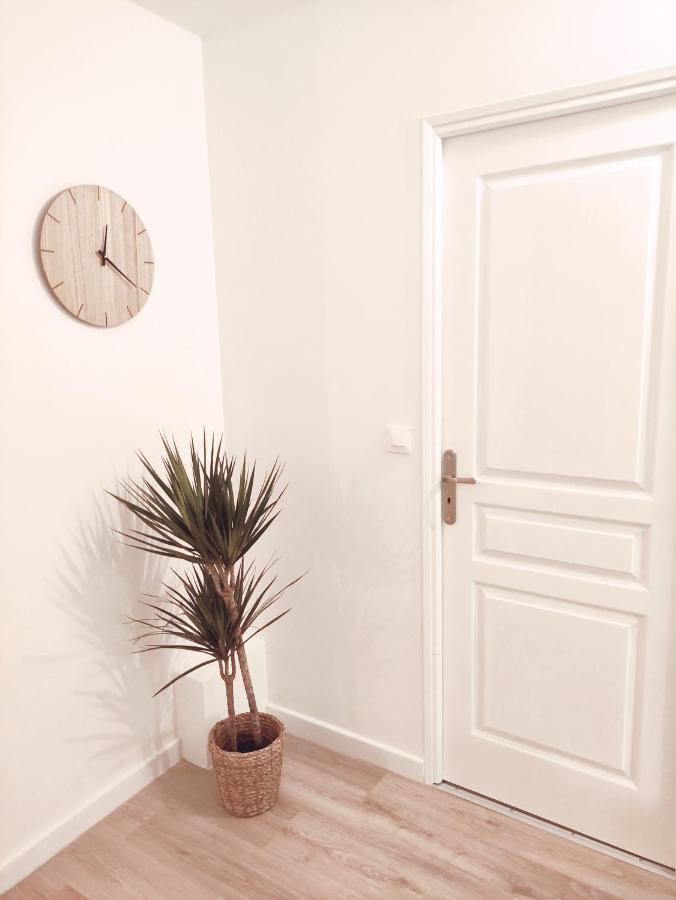 Apartament Aeroport Roissy Cdg - Parc Asterix - Parc Des Expositions Louvres Zewnętrze zdjęcie